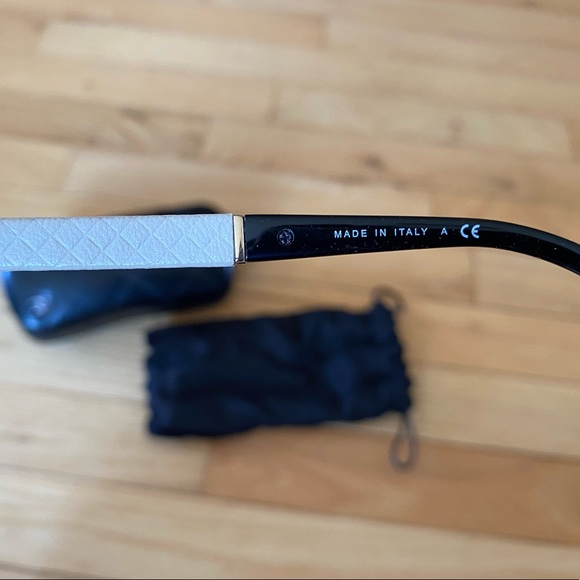 Chanel white quilted sunglasses - Picture 4 of 8